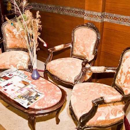 Tafaj 3* ティラナ