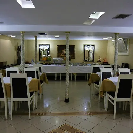 Tafaj Hotell Tirana