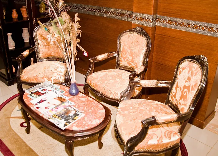 威拉塔法斯酒店 3* 地拉那