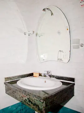 威拉塔法斯酒店 地拉那