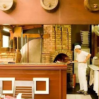 威拉塔法斯酒店 酒店 地拉那