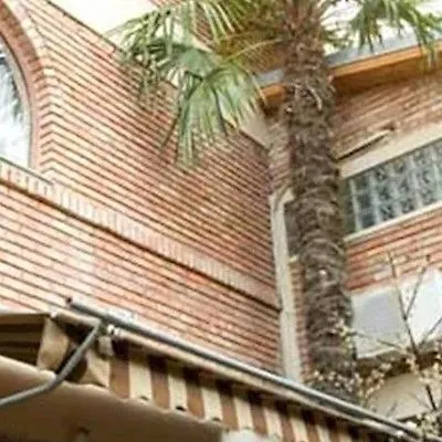 威拉塔法斯酒店 地拉那